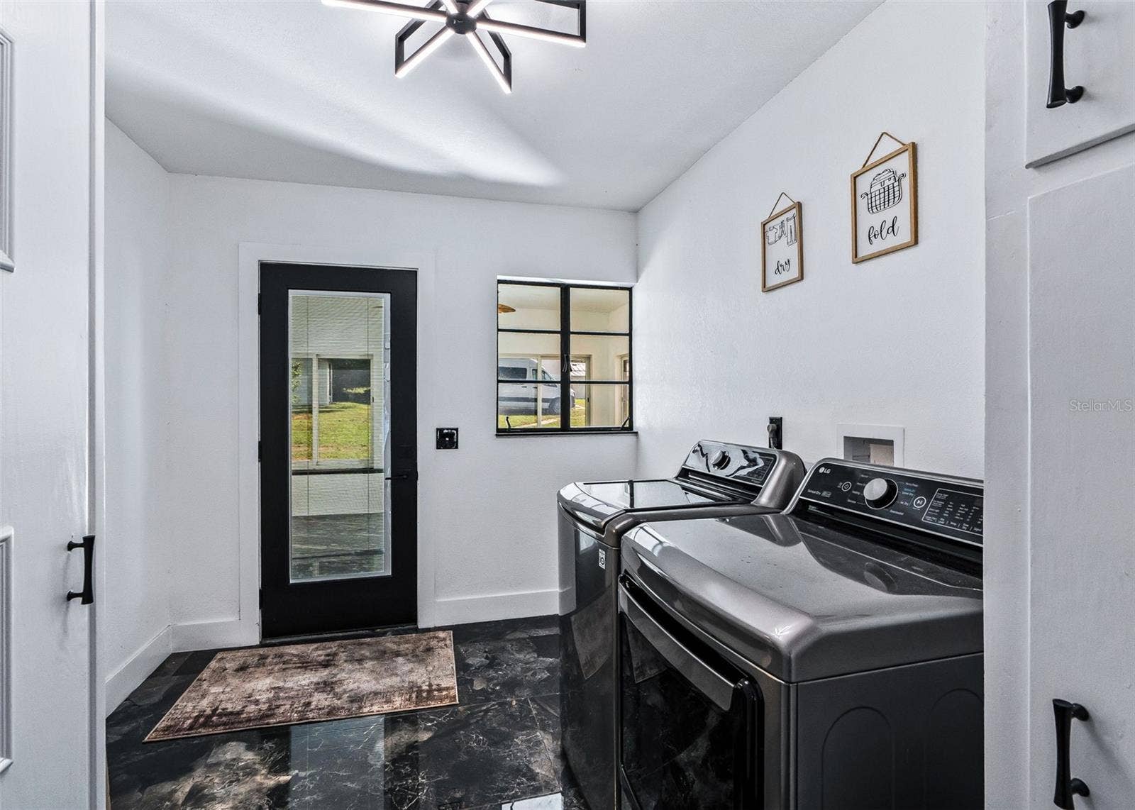 14573 SE 139TH PLACE, Ocklawaha, FL 32179 14573 SE 139TH PLACE, Ocklawaha, FL 32179