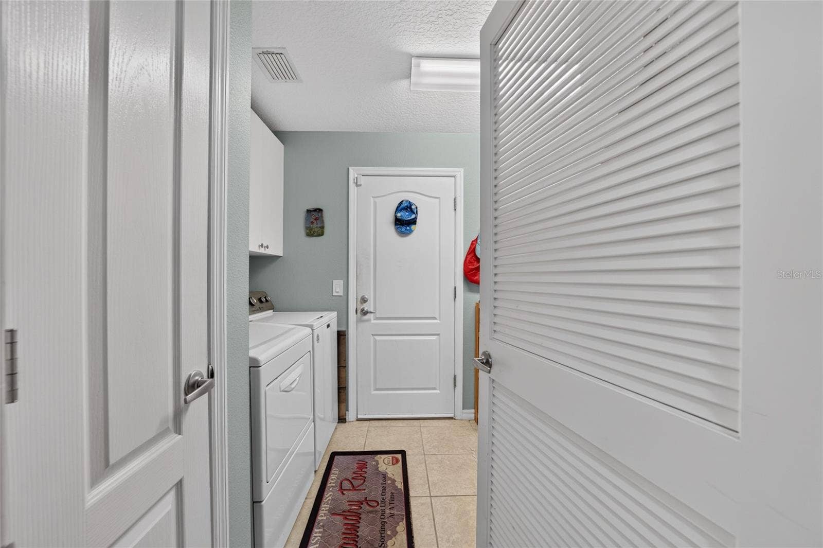 3568 WORTH CIRCLE, The Villages, FL 32162 3568 WORTH CIRCLE, The Villages, FL 32162