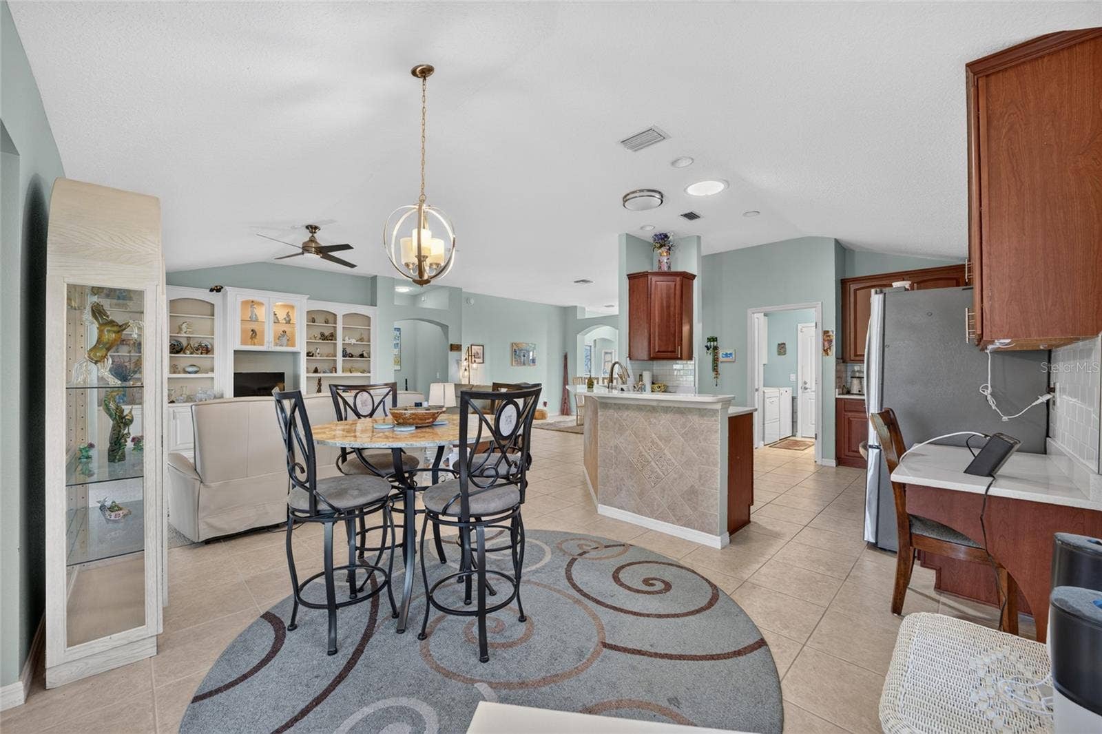 3568 WORTH CIRCLE, The Villages, FL 32162 Dinette