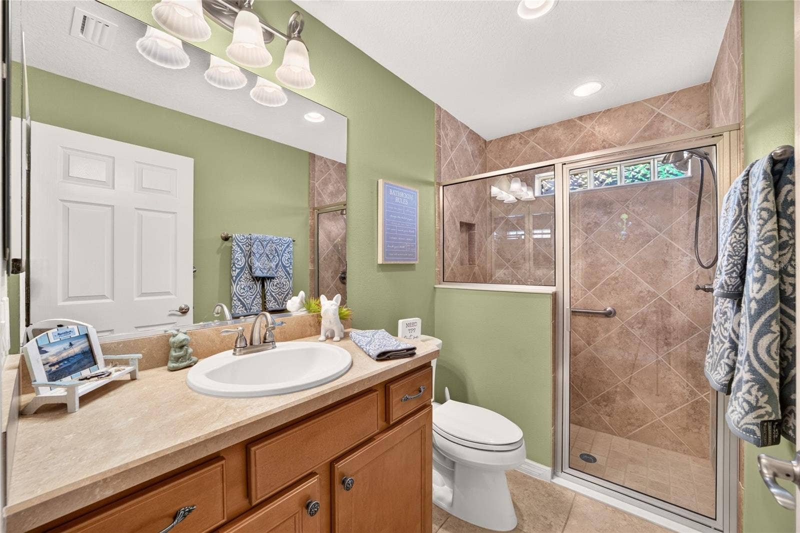 588 BRADFORD LOOP, The Villages, FL 32163 588 BRADFORD LOOP, The Villages, FL 32163