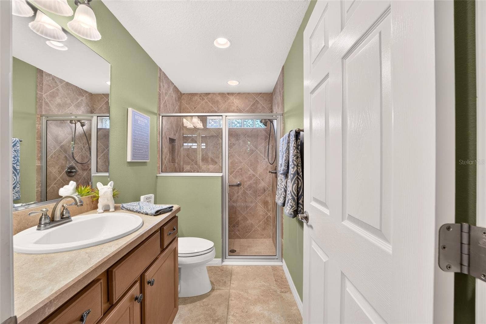 588 BRADFORD LOOP, The Villages, FL 32163 588 BRADFORD LOOP, The Villages, FL 32163