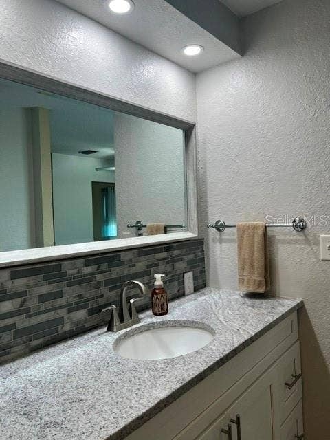 2368 CONESTOGA DRIVE, Leesburg, FL 34748 Master Bathroom
