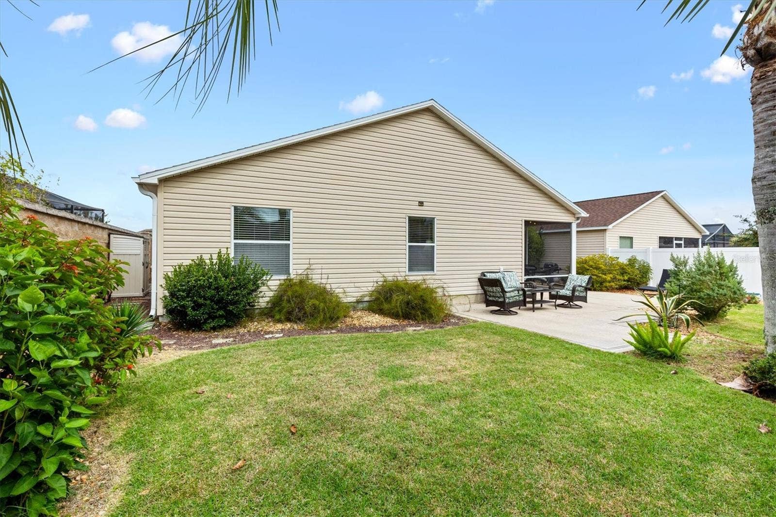 2398 FLATWOOD STREET, The Villages, FL 32162 BEAUTIFUL SPACIOUS PRIVATE BACKYARD