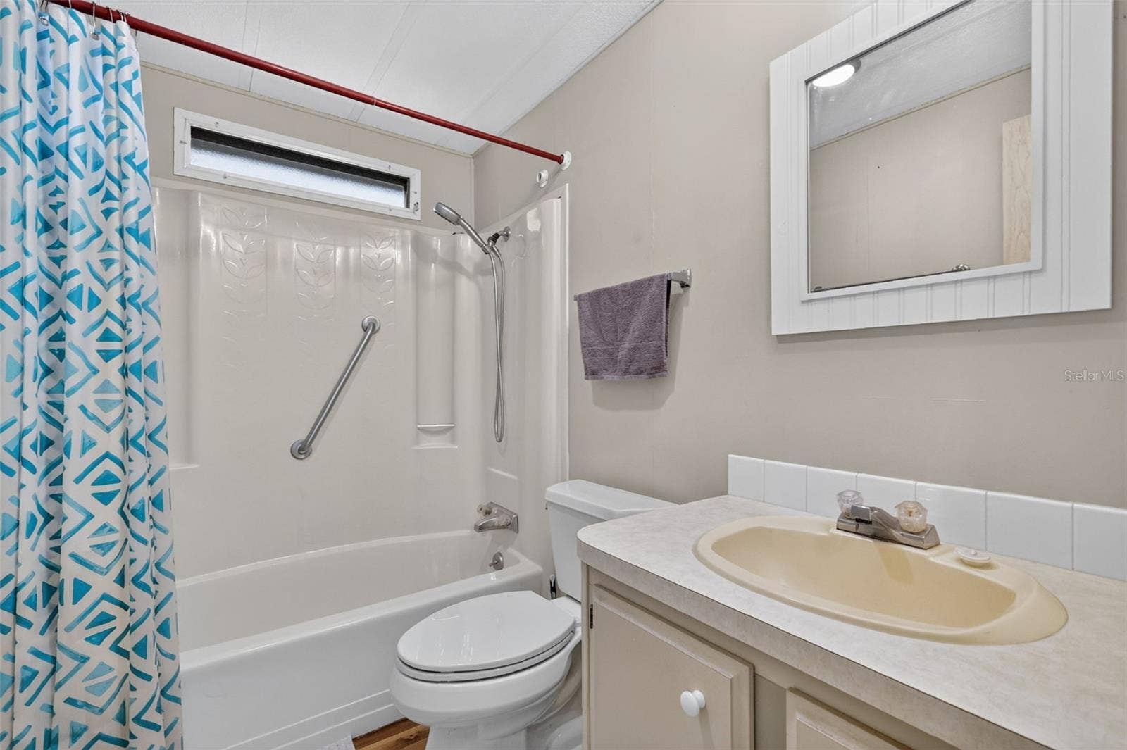 2005 STACEY DR, Mount Dora, FL 32757 Guest bath