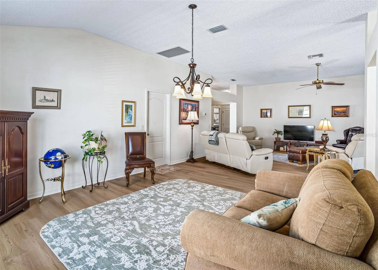 3516 WHITING WAY, The Villages, FL 32162 3516 WHITING WAY, The Villages, FL 32162