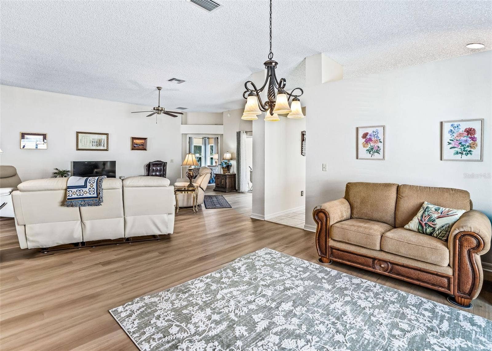 3516 WHITING WAY, The Villages, FL 32162 3516 WHITING WAY, The Villages, FL 32162