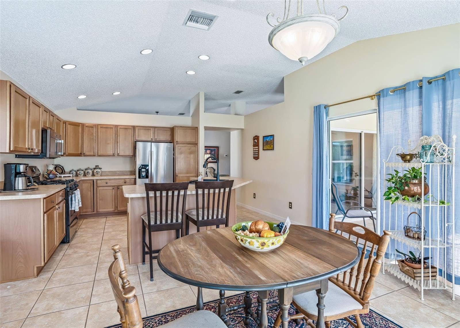 3516 WHITING WAY, The Villages, FL 32162 3516 WHITING WAY, The Villages, FL 32162