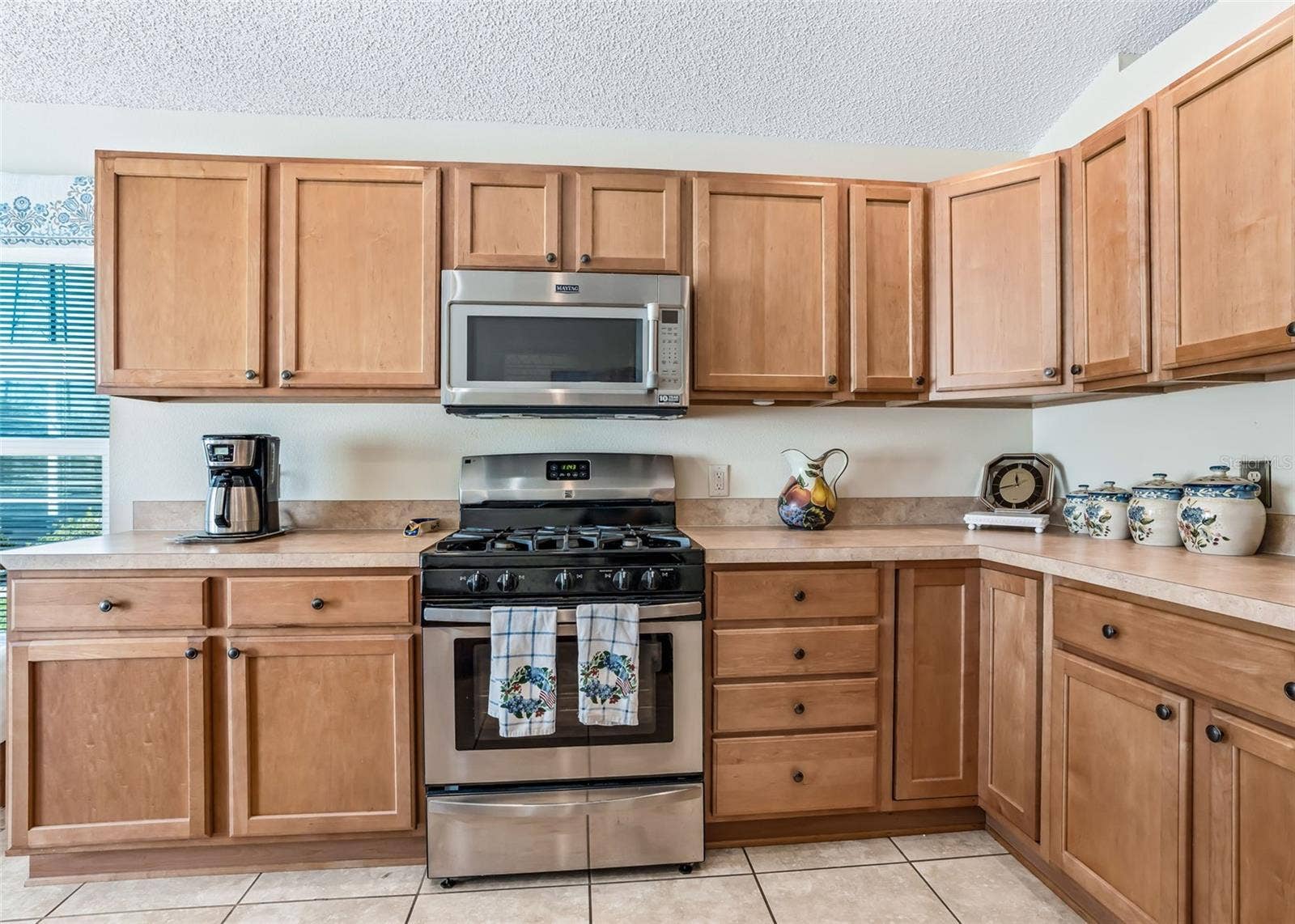 3516 WHITING WAY, The Villages, FL 32162 3516 WHITING WAY, The Villages, FL 32162
