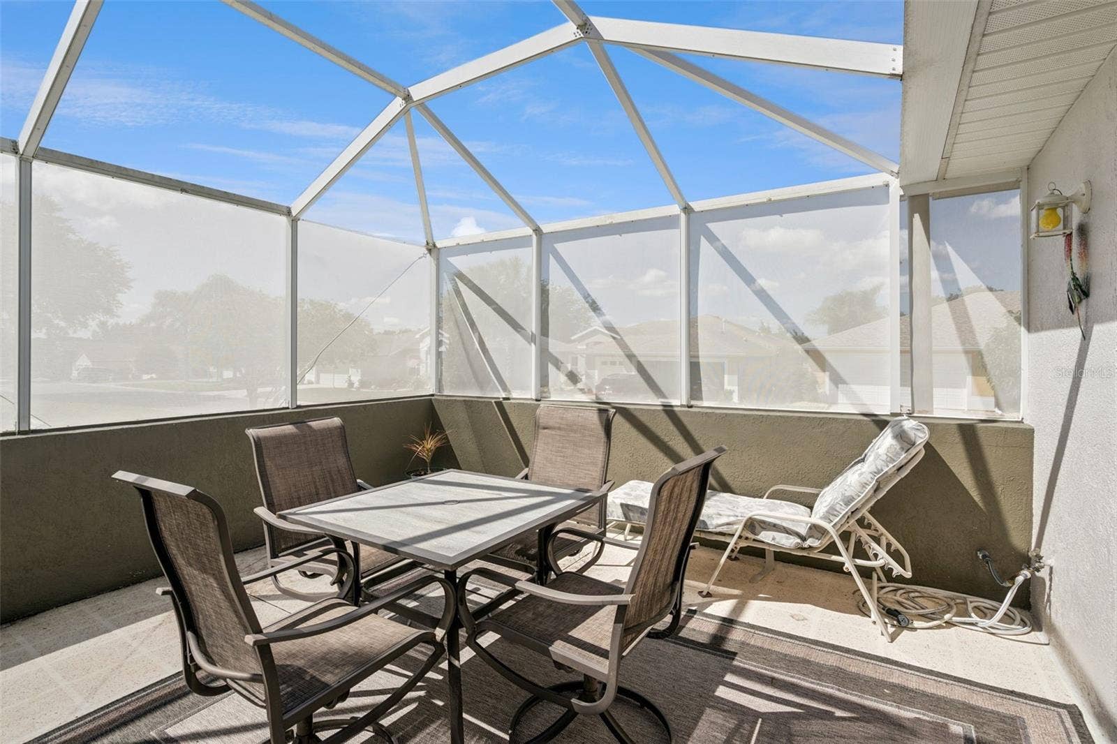 4900 CANOE COURT, Tavares, FL 32778 Another view of screened lanai.