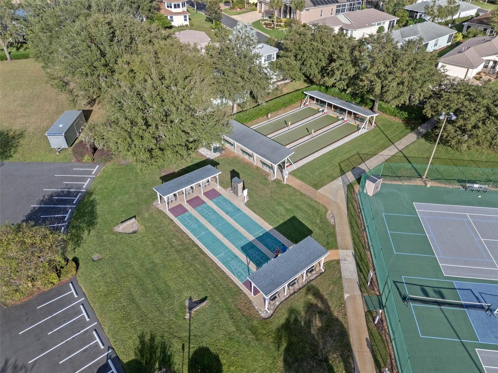 4900 CANOE COURT, Tavares, FL 32778 Covered shuffleboard courts.