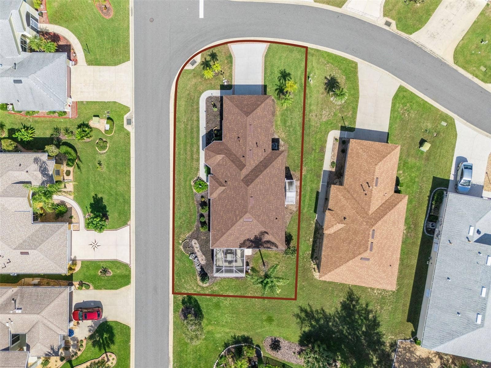 4900 CANOE COURT, Tavares, FL 32778 Approximate property boundary