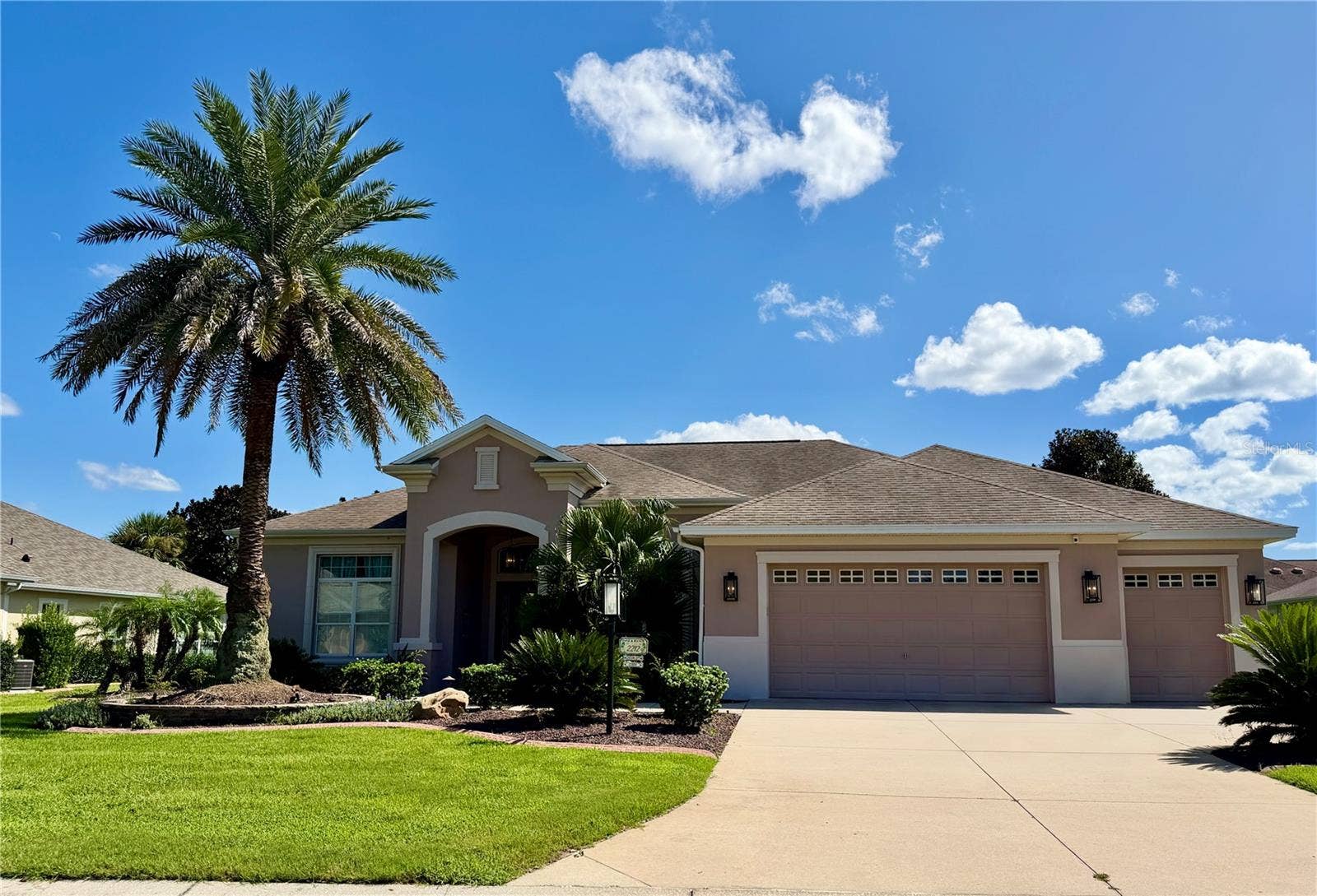 2212 PARRIS ISLAND PLACE, The Villages, FL 32162 2212 PARRIS ISLAND PLACE, The Villages, FL 32162