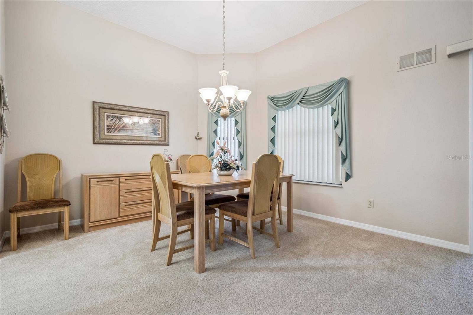 461 BAYTREE BOULEVARD, Tavares, FL 32778 Dining