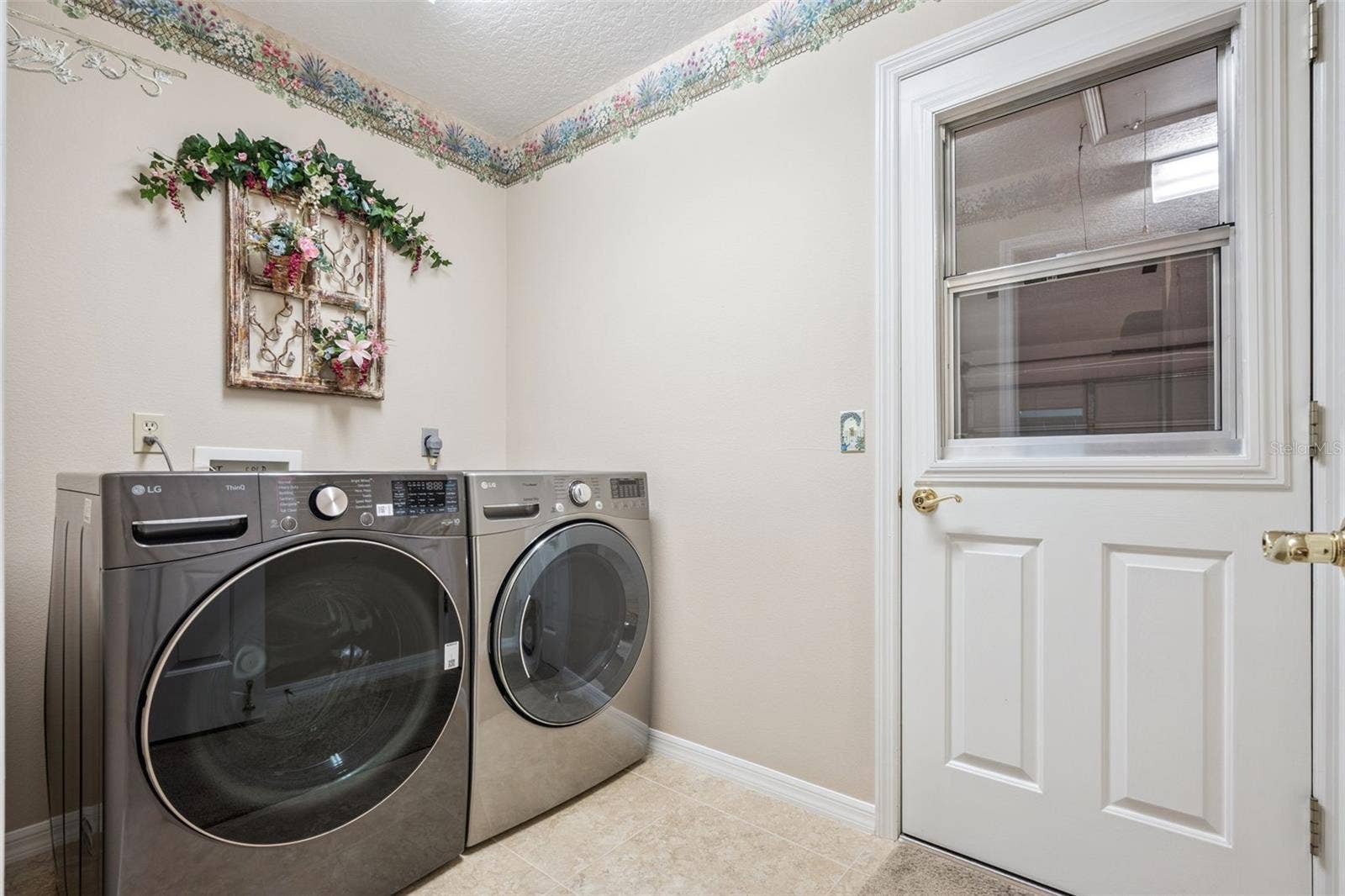 461 BAYTREE BOULEVARD, Tavares, FL 32778 Laundry Room