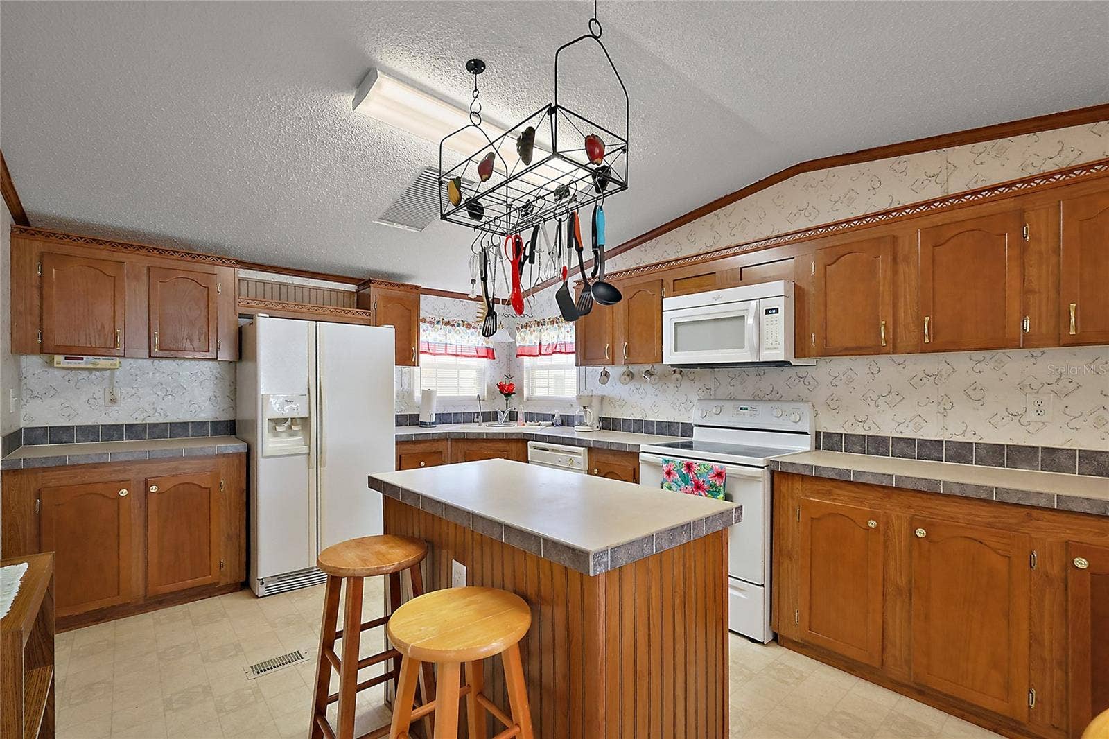 37945 MONTICELLO STREET, Leesburg, FL 34788