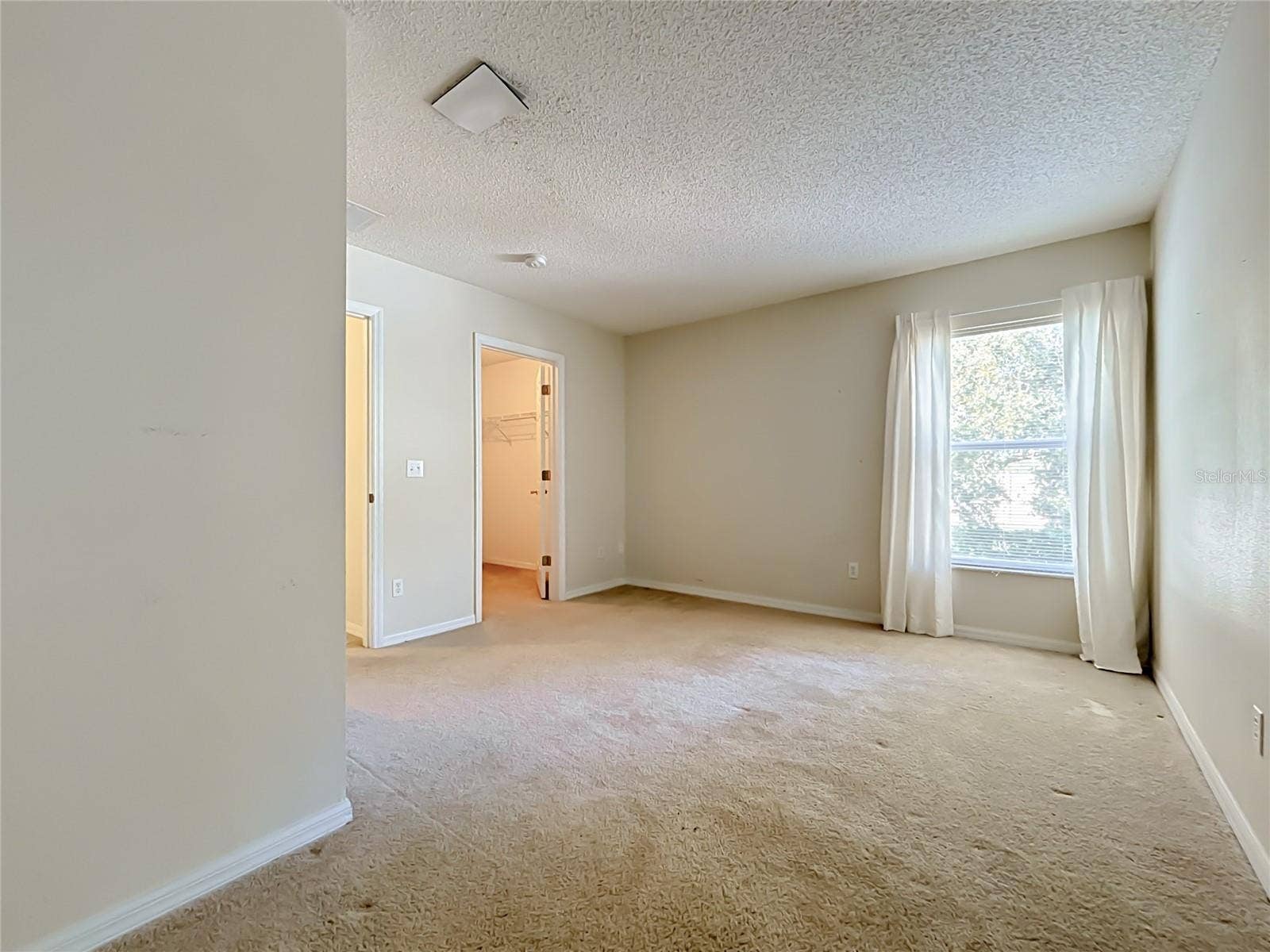 750 BLOOMINGDALE DRIVE, Davenport, FL 33897 750 BLOOMINGDALE DRIVE, Davenport, FL 33897