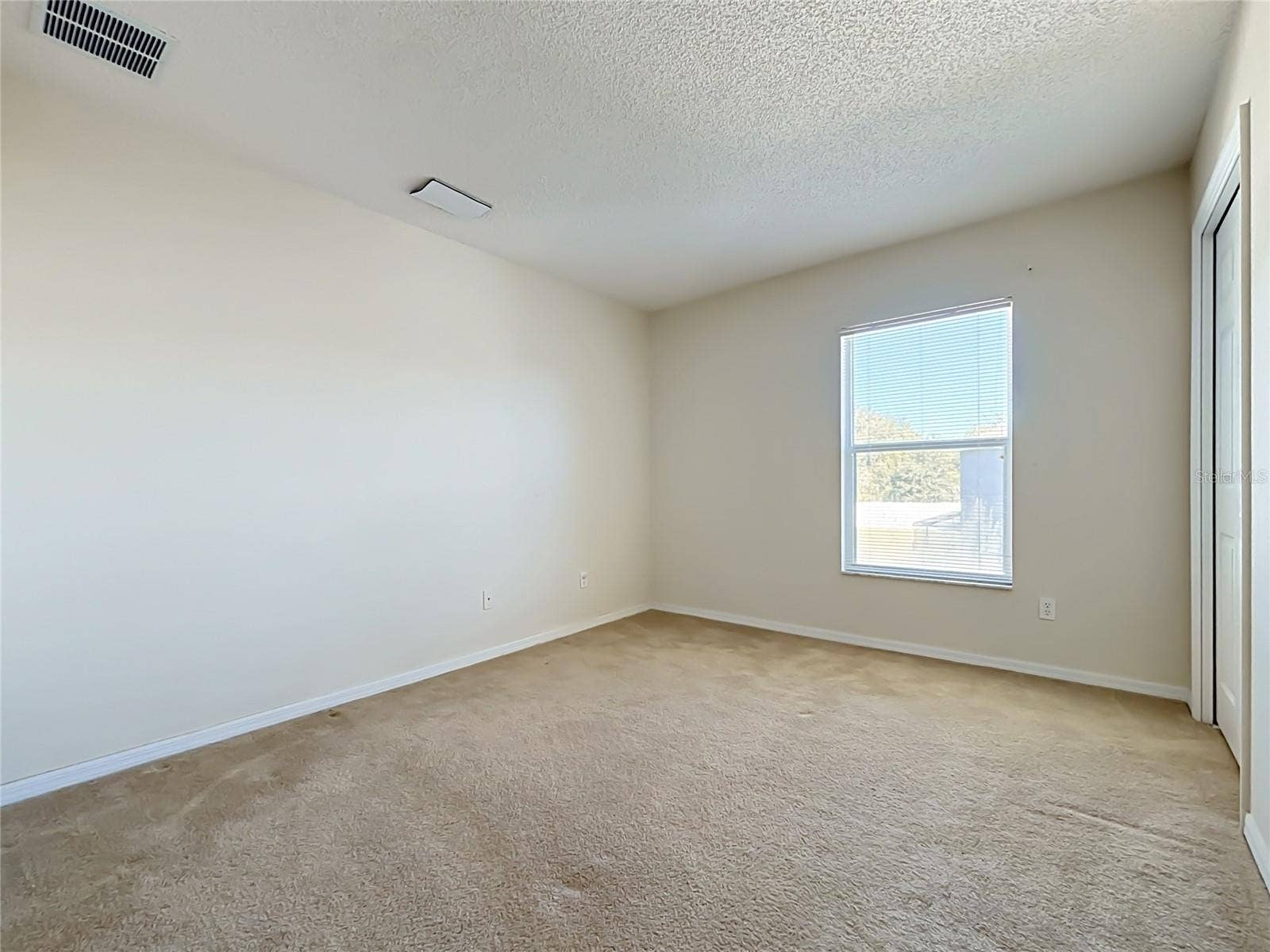 750 BLOOMINGDALE DRIVE, Davenport, FL 33897 750 BLOOMINGDALE DRIVE, Davenport, FL 33897