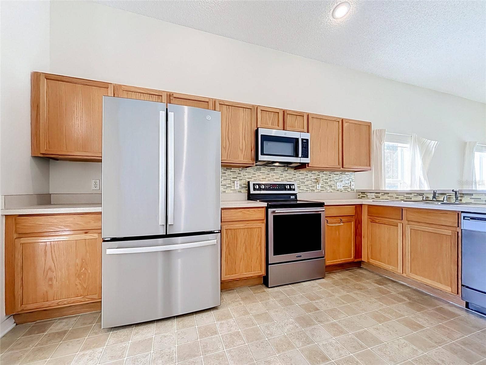 750 BLOOMINGDALE DRIVE, Davenport, FL 33897 750 BLOOMINGDALE DRIVE, Davenport, FL 33897