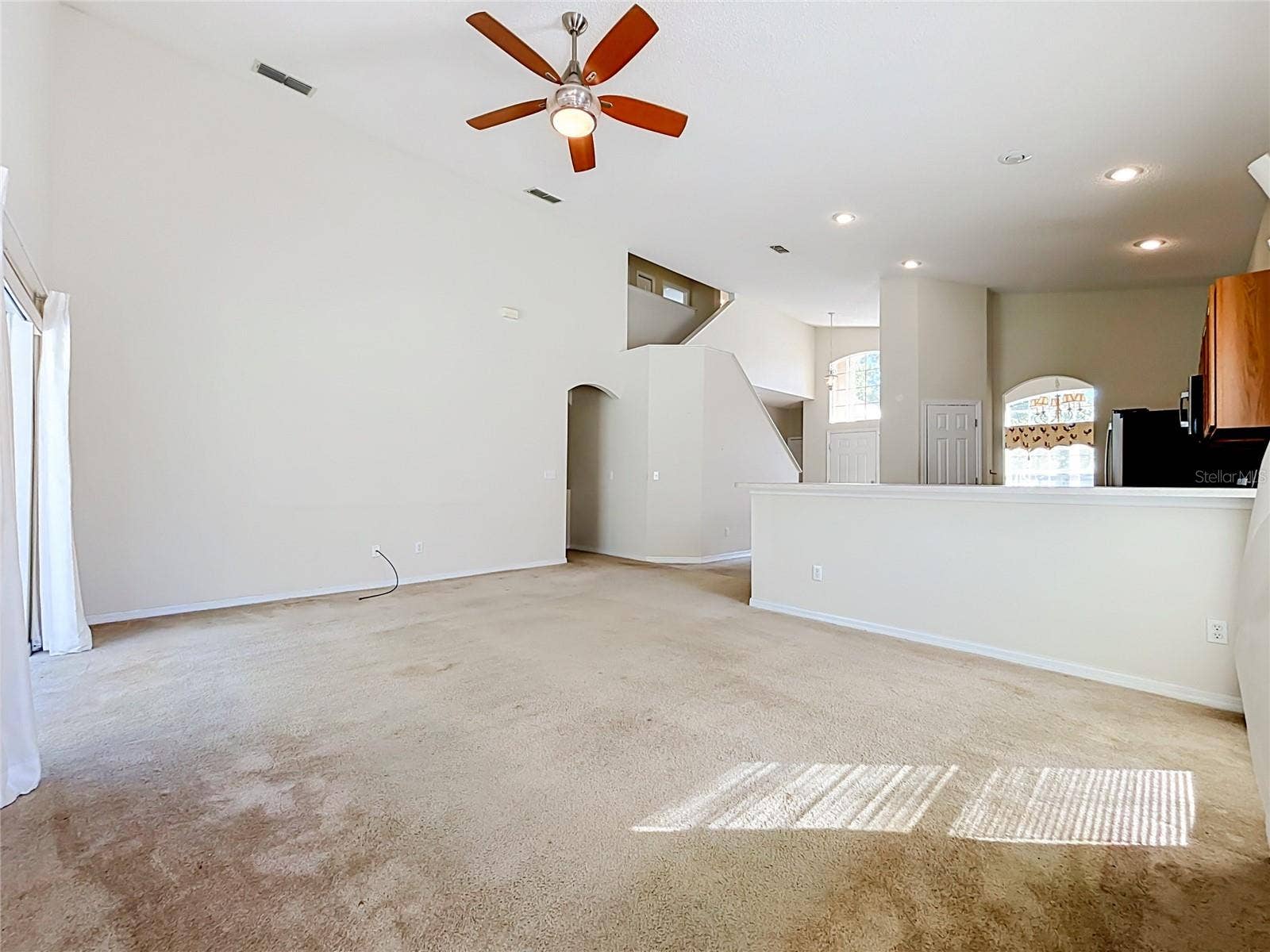 750 BLOOMINGDALE DRIVE, Davenport, FL 33897 750 BLOOMINGDALE DRIVE, Davenport, FL 33897