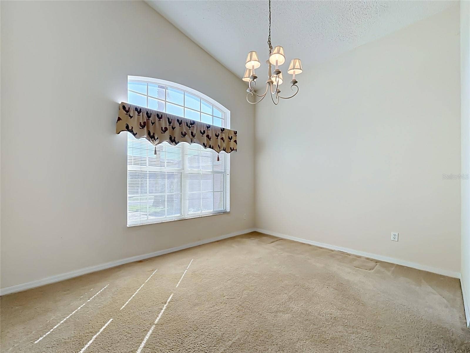 750 BLOOMINGDALE DRIVE, Davenport, FL 33897 750 BLOOMINGDALE DRIVE, Davenport, FL 33897
