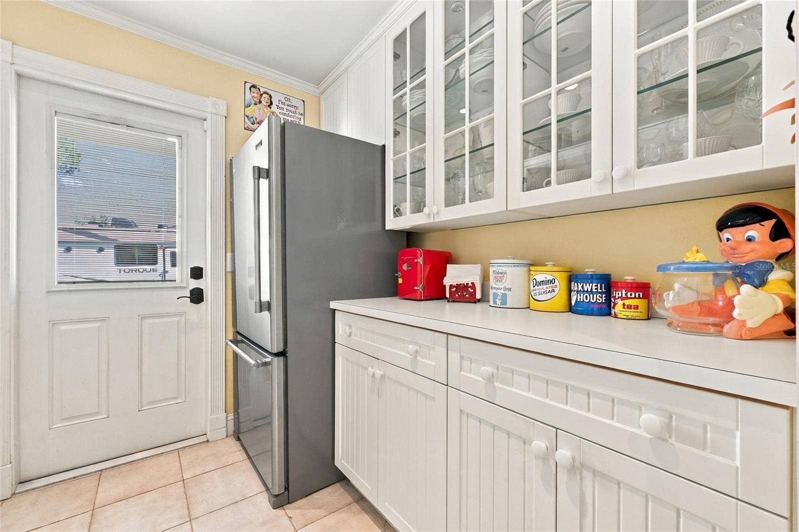 13205 MARIA AVENUE, Clermont, FL 34711 Butlers pantry with outside door
