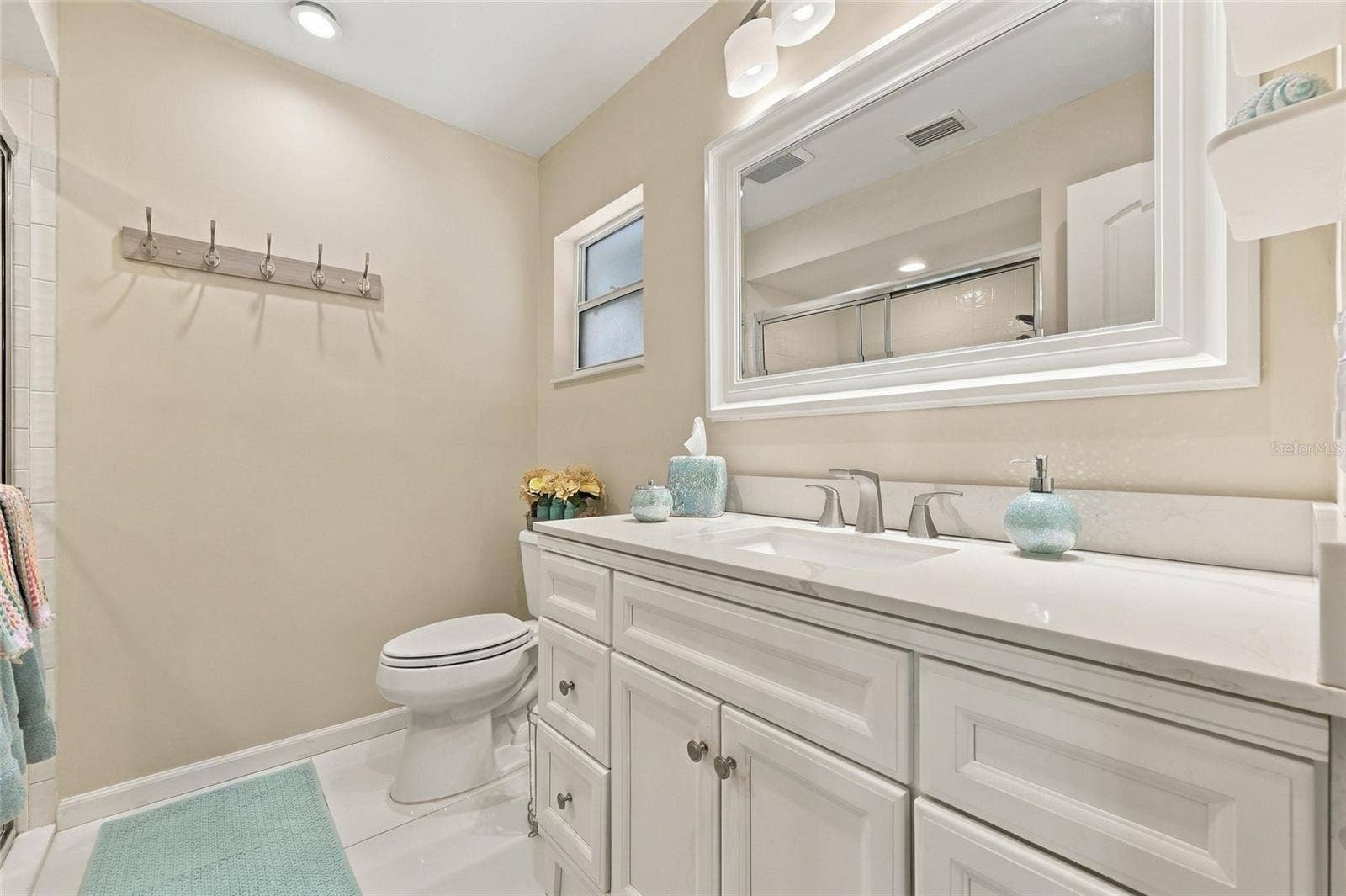 13205 MARIA AVENUE, Clermont, FL 34711 Primary bathroom