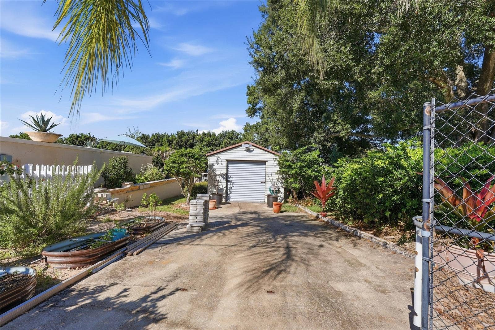 13205 MARIA AVENUE, Clermont, FL 34711 Storage shed