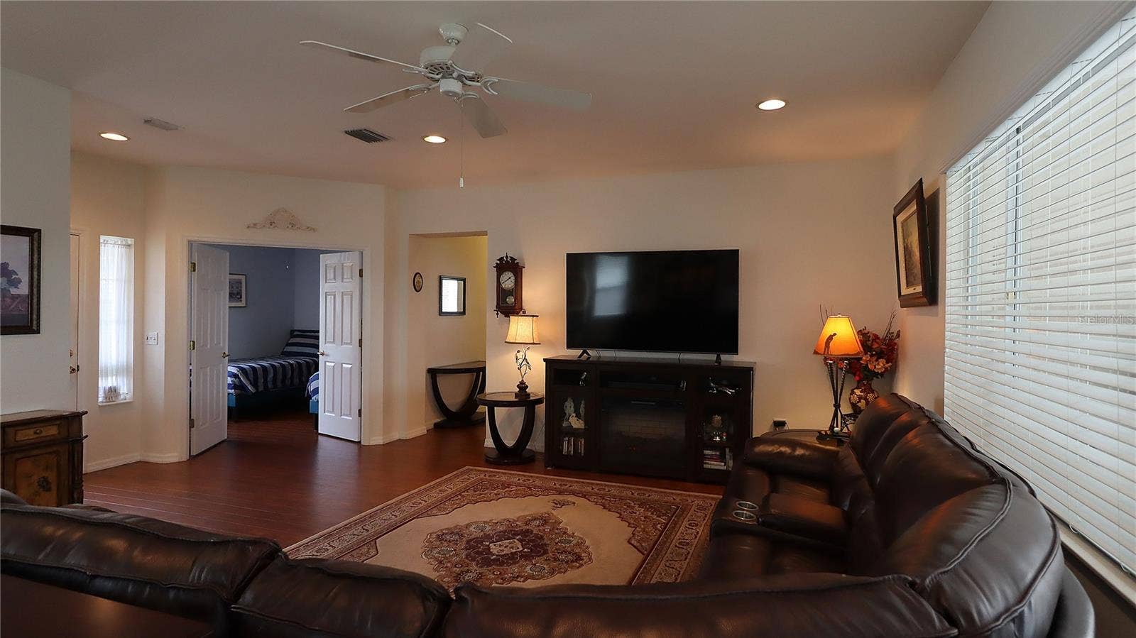 12859 SE 92ND COURT ROAD, Summerfield, FL 34491 Living Room