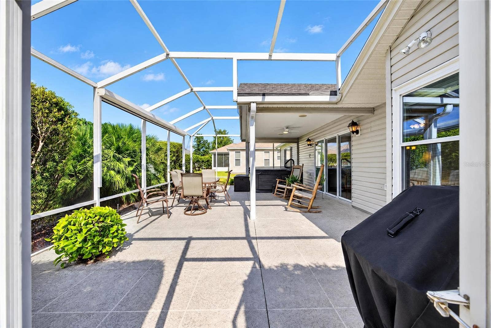 17942 SE 88TH CASCADE COURT, The Villages, FL 32162 17942 SE 88TH CASCADE COURT, The Villages, FL 32162