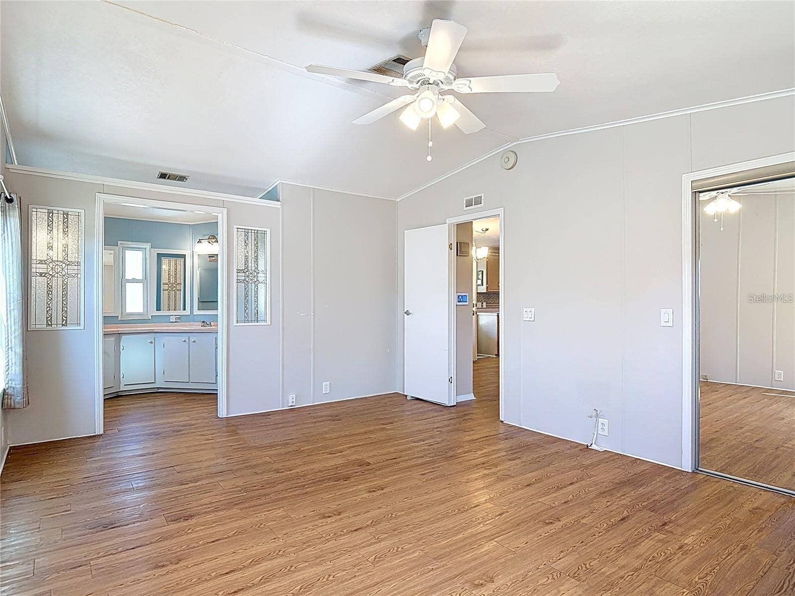 25533 BELLE HELENE, Leesburg, FL 34748 25533 BELLE HELENE, Leesburg, FL 34748