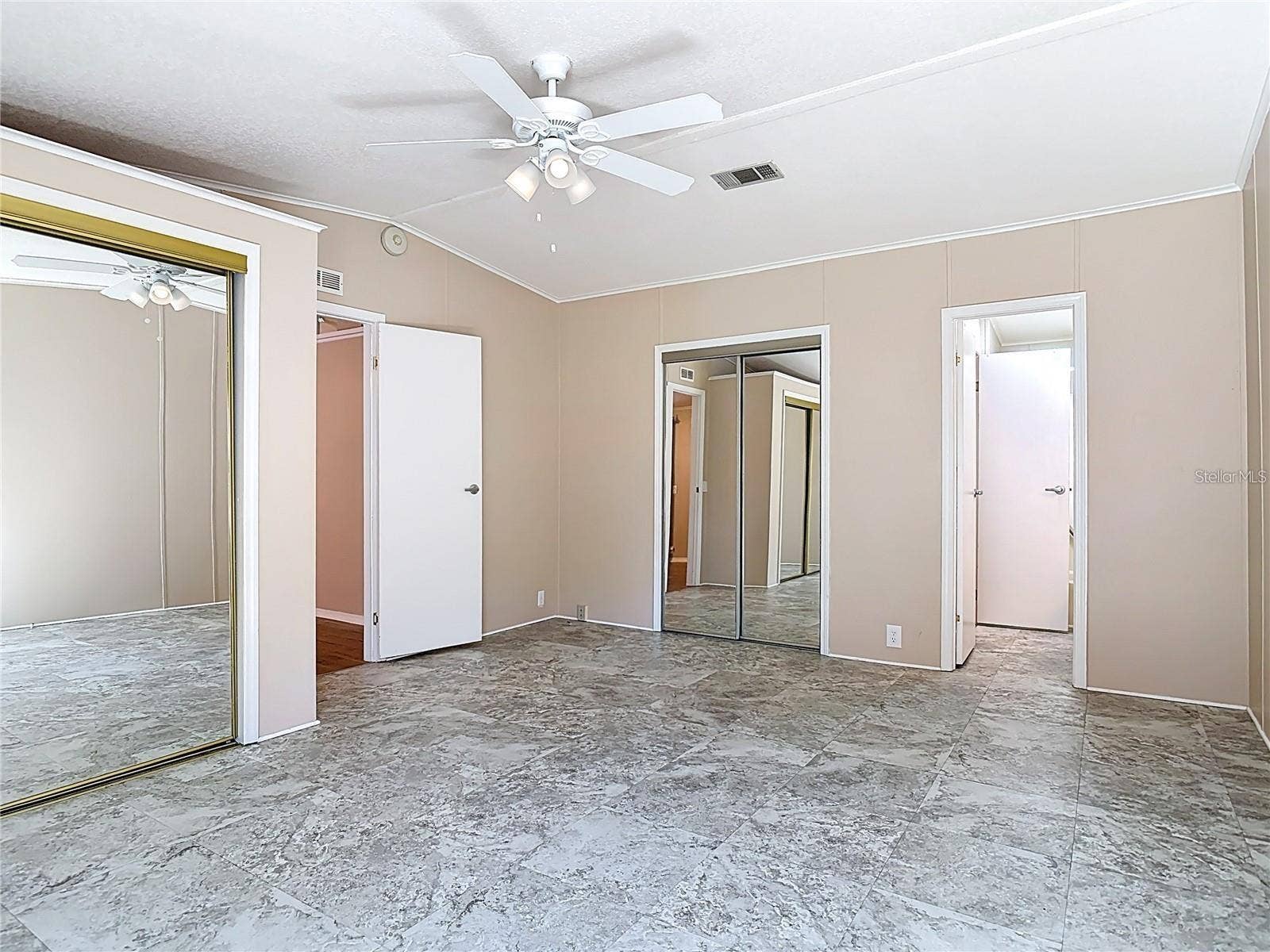 25533 BELLE HELENE, Leesburg, FL 34748 25533 BELLE HELENE, Leesburg, FL 34748