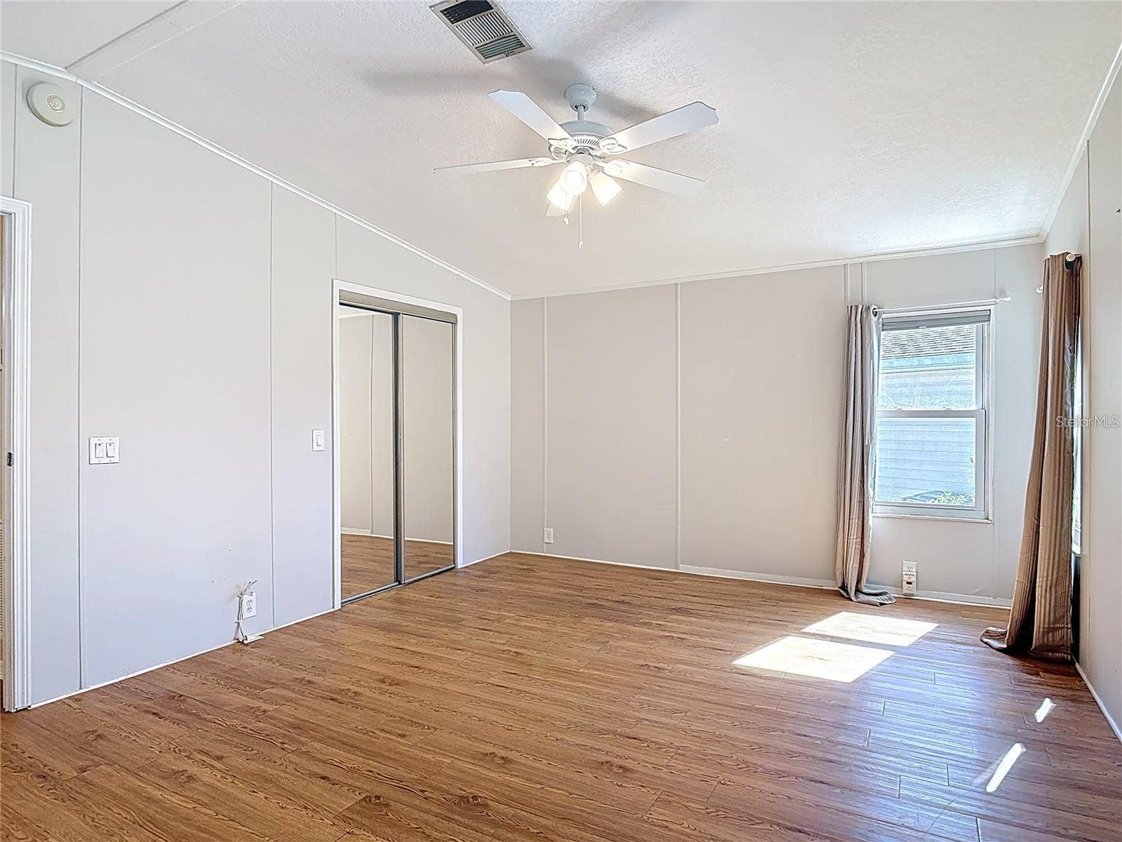 25533 BELLE HELENE, Leesburg, FL 34748 25533 BELLE HELENE, Leesburg, FL 34748