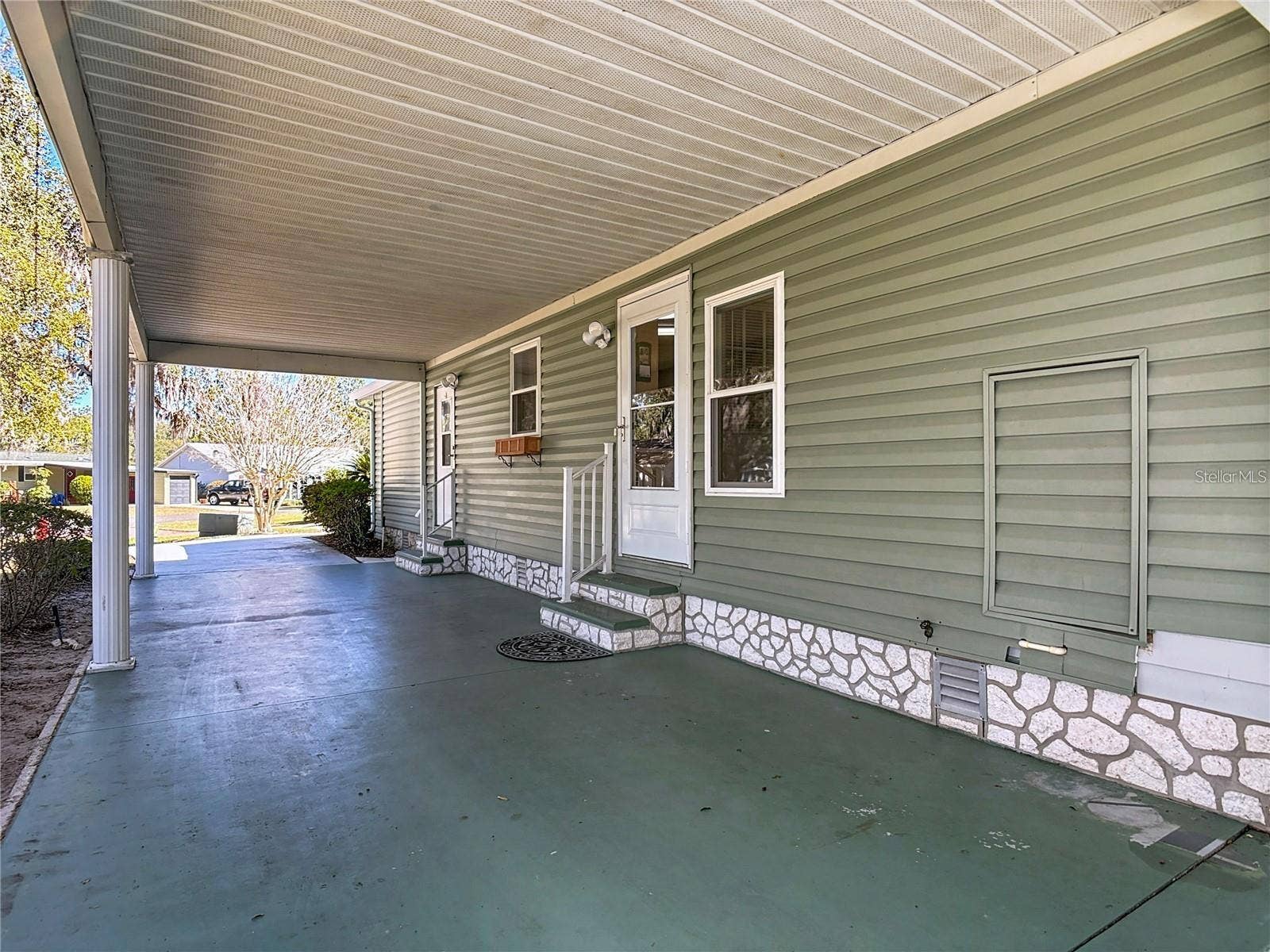 25533 BELLE HELENE, Leesburg, FL 34748 25533 BELLE HELENE, Leesburg, FL 34748