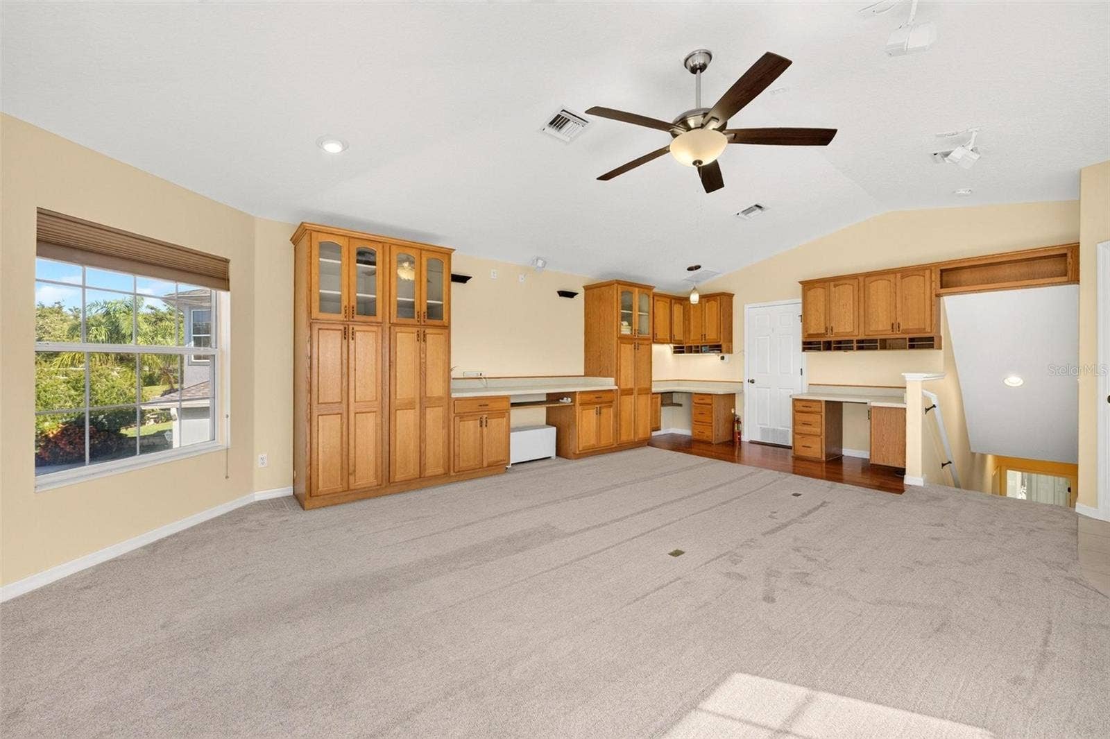 5486 BOUNTY CIRCLE, Tavares, FL 32778 5486 BOUNTY CIRCLE, Tavares, FL 32778