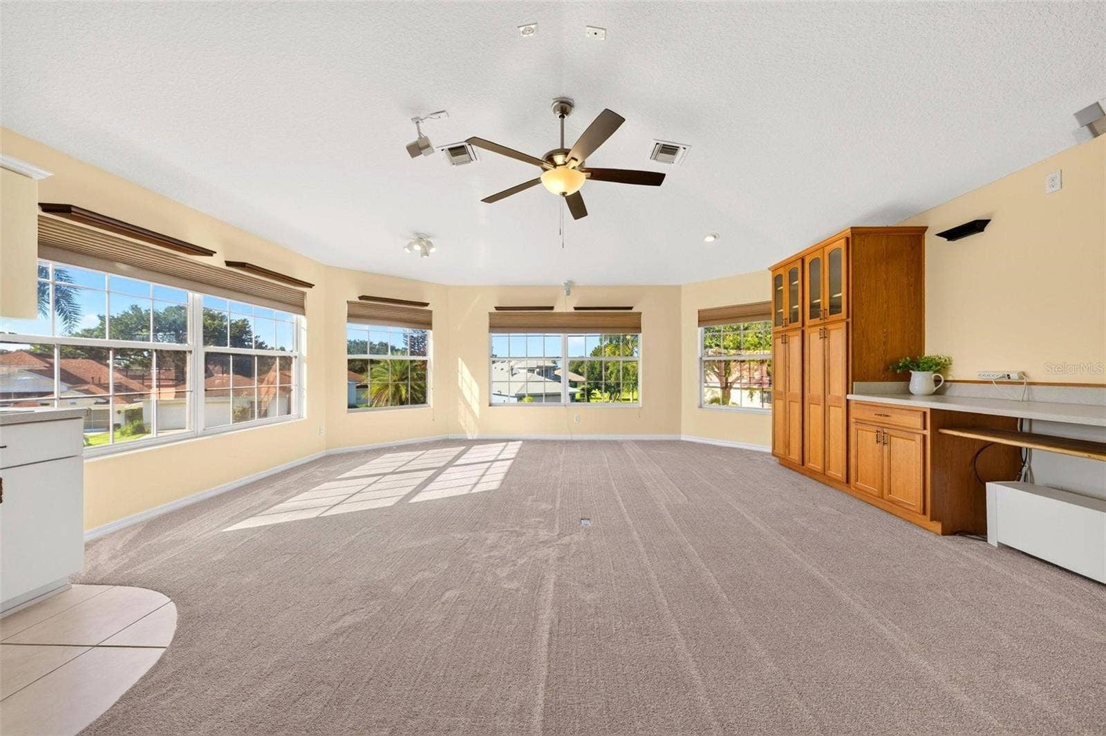 5486 BOUNTY CIRCLE, Tavares, FL 32778 5486 BOUNTY CIRCLE, Tavares, FL 32778