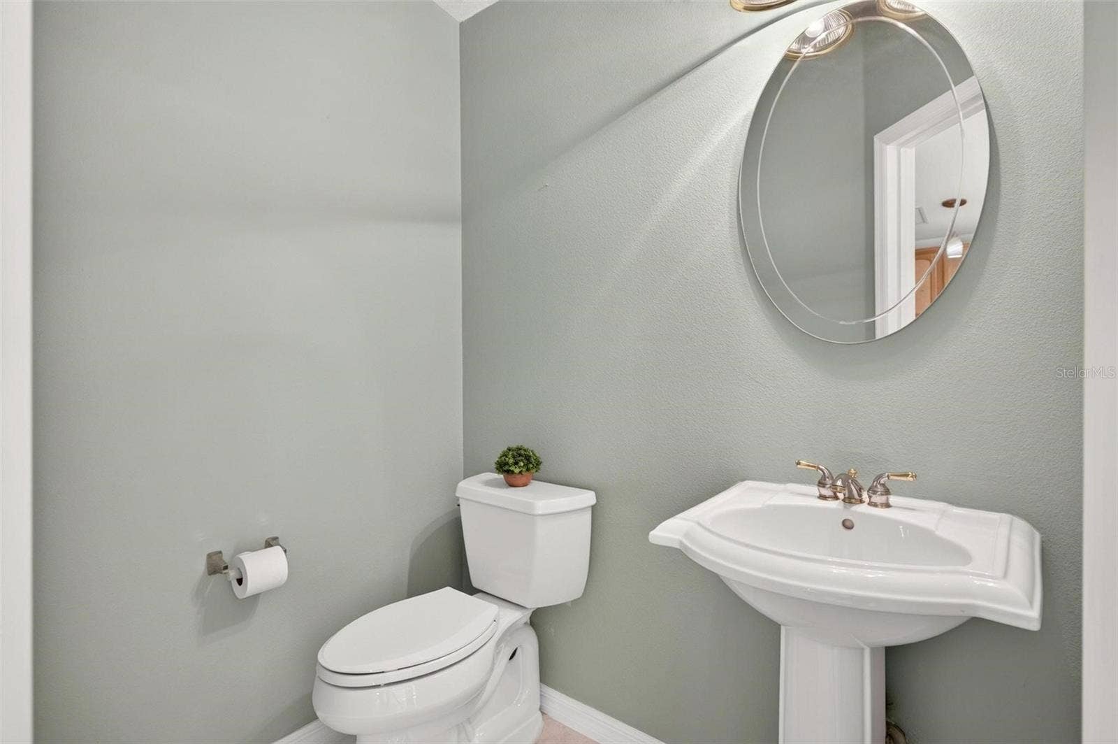 5486 BOUNTY CIRCLE, Tavares, FL 32778 5486 BOUNTY CIRCLE, Tavares, FL 32778