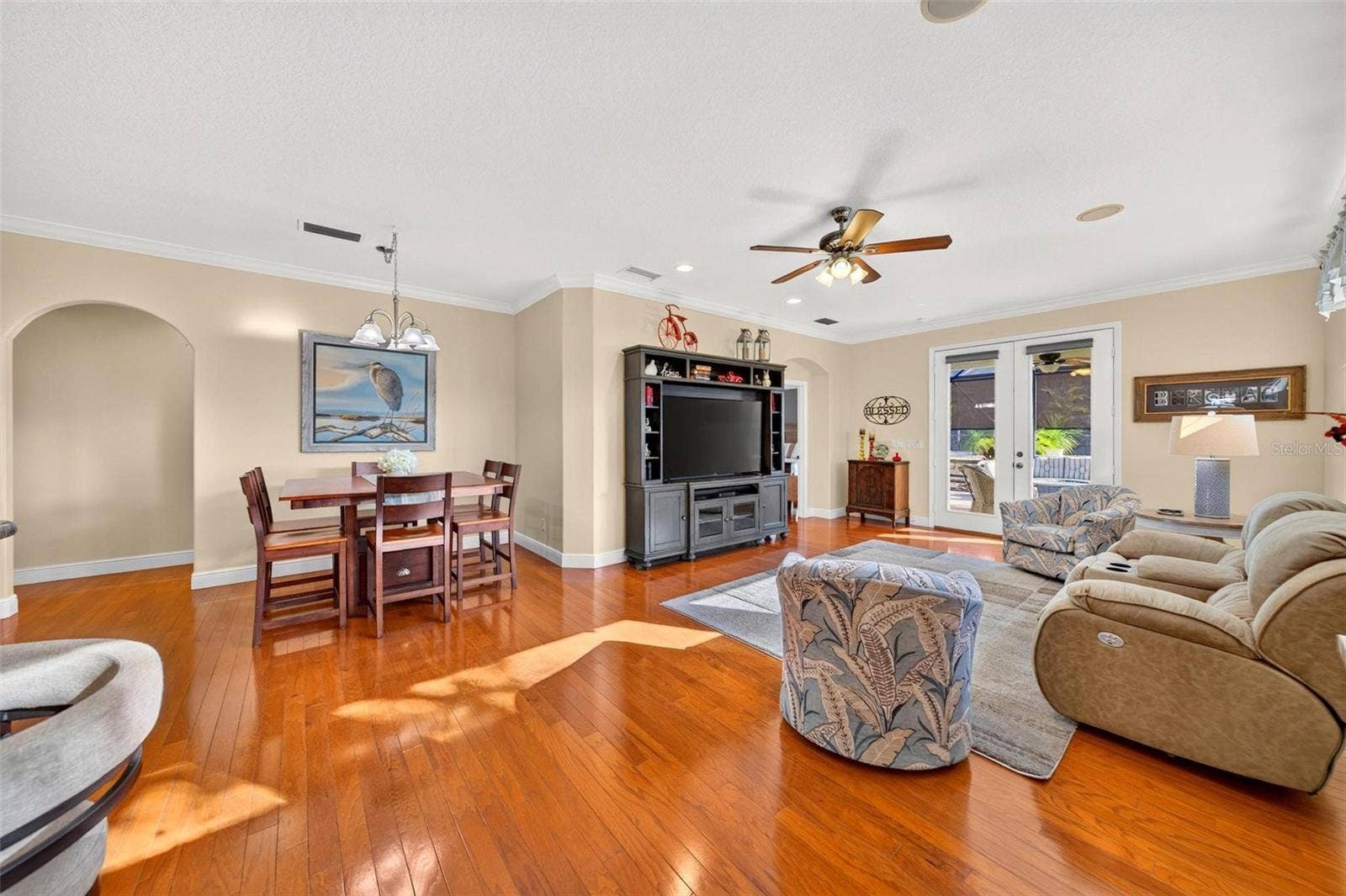 5486 BOUNTY CIRCLE, Tavares, FL 32778 5486 BOUNTY CIRCLE, Tavares, FL 32778