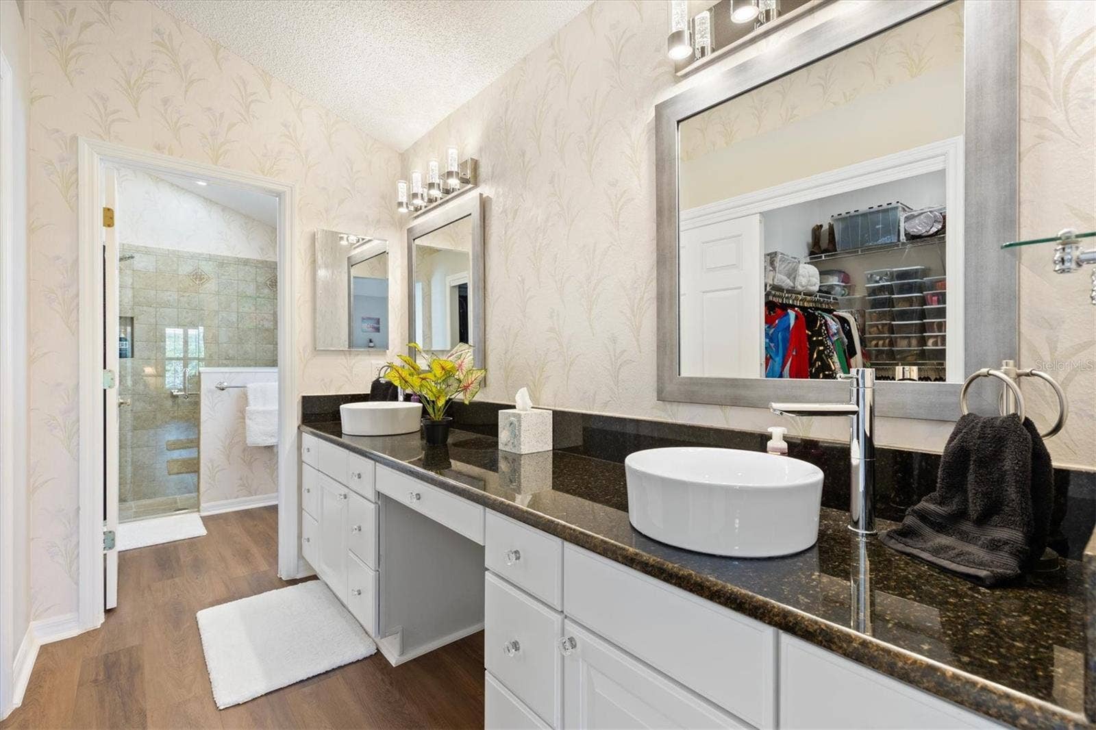 7146 SE 173RD ARLINGTON LOOP, #62, The Villages, FL 32162 Double Vanity/ Quartz Countertops