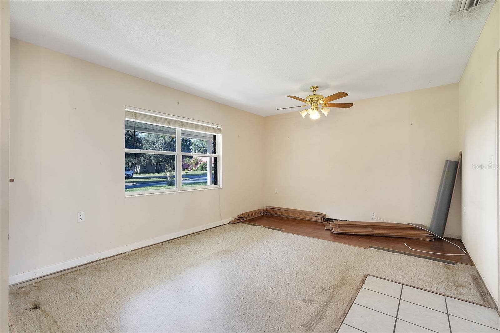 990 LINDEN STREET, Clermont, FL 34711 990 LINDEN STREET, Clermont, FL 34711
