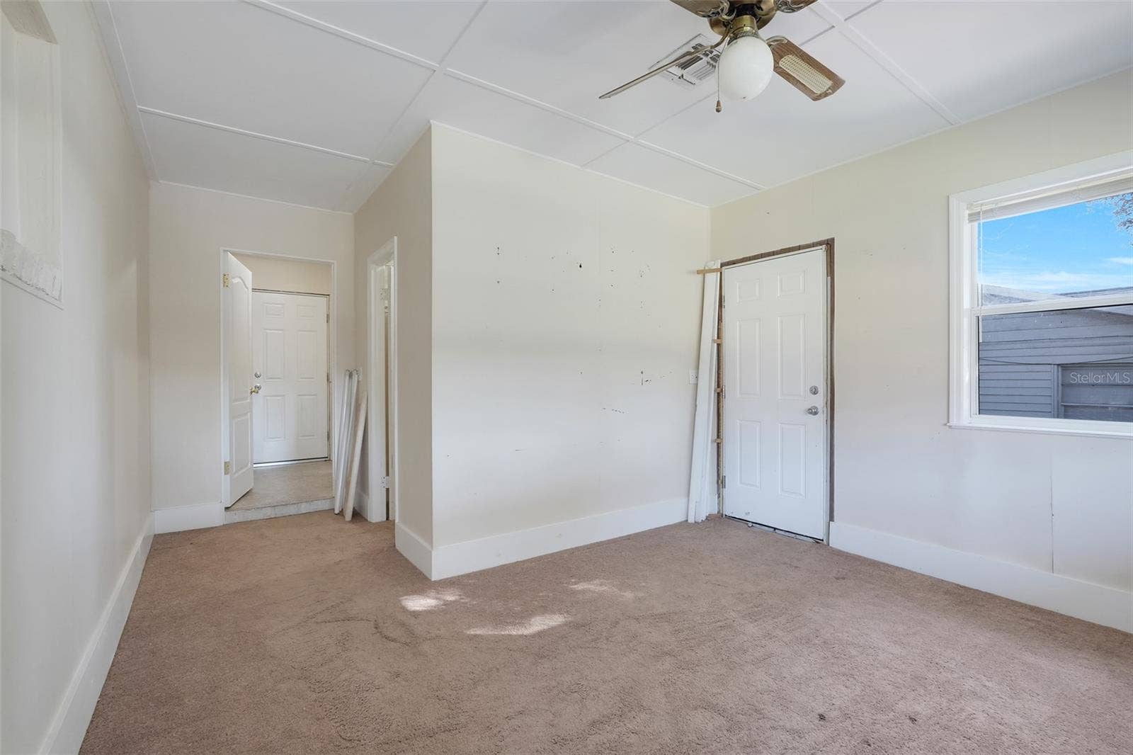 990 LINDEN STREET, Clermont, FL 34711 990 LINDEN STREET, Clermont, FL 34711