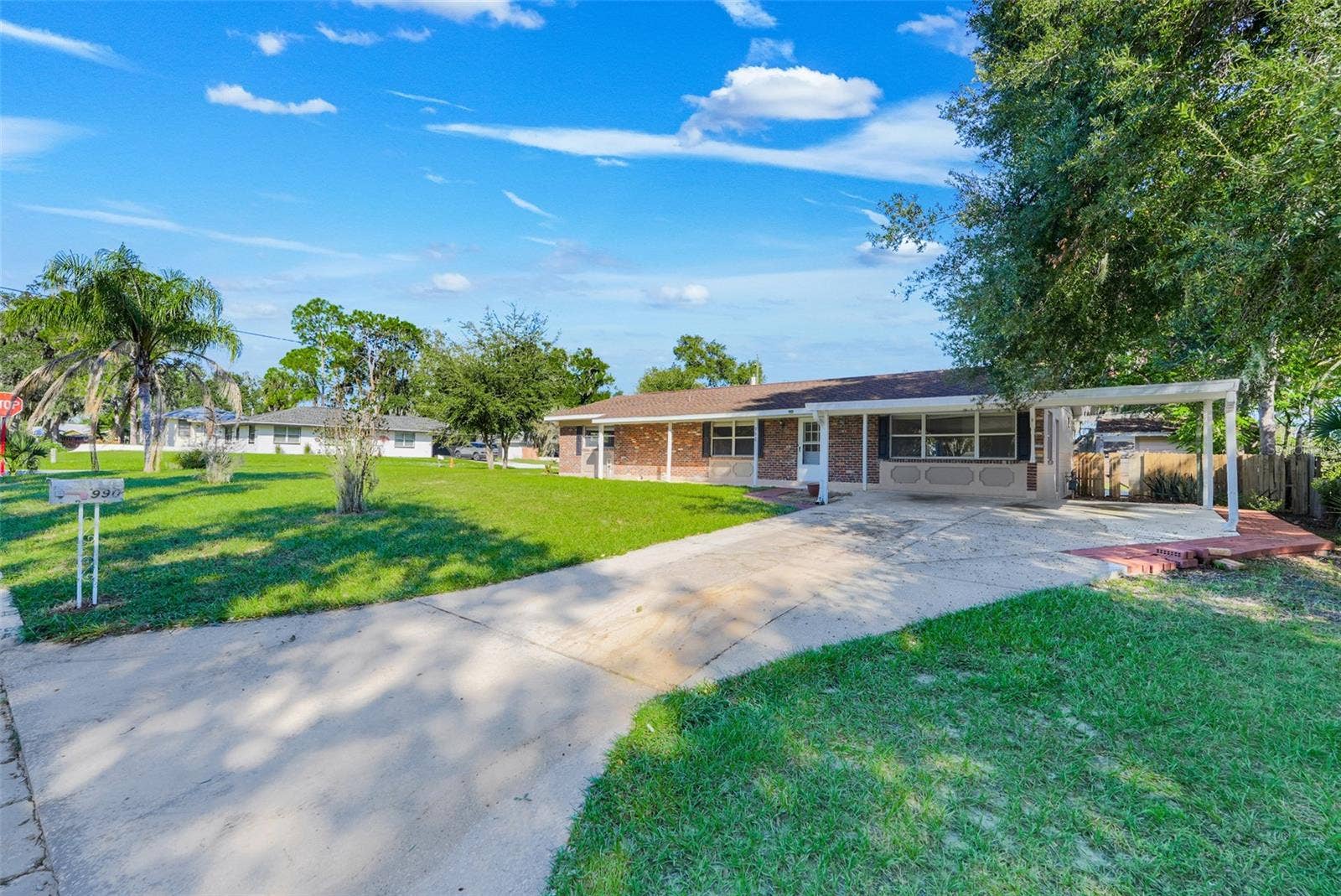 990 LINDEN STREET, Clermont, FL 34711 990 LINDEN STREET, Clermont, FL 34711