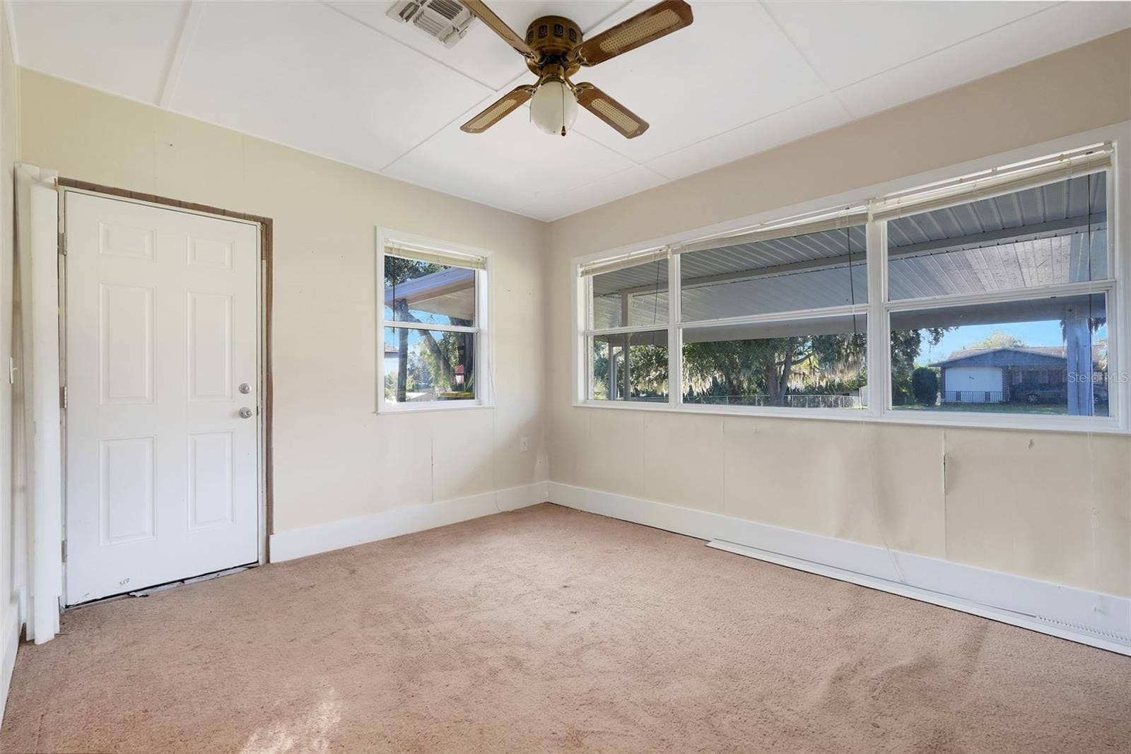 990 LINDEN STREET, Clermont, FL 34711 990 LINDEN STREET, Clermont, FL 34711