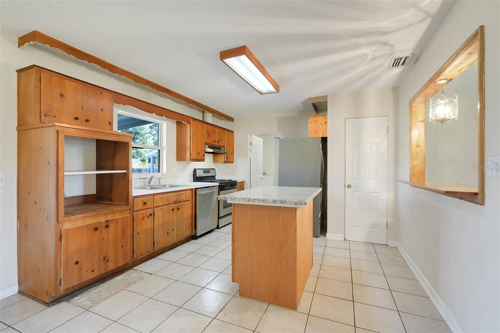 990 LINDEN STREET, Clermont, FL 34711 990 LINDEN STREET, Clermont, FL 34711
