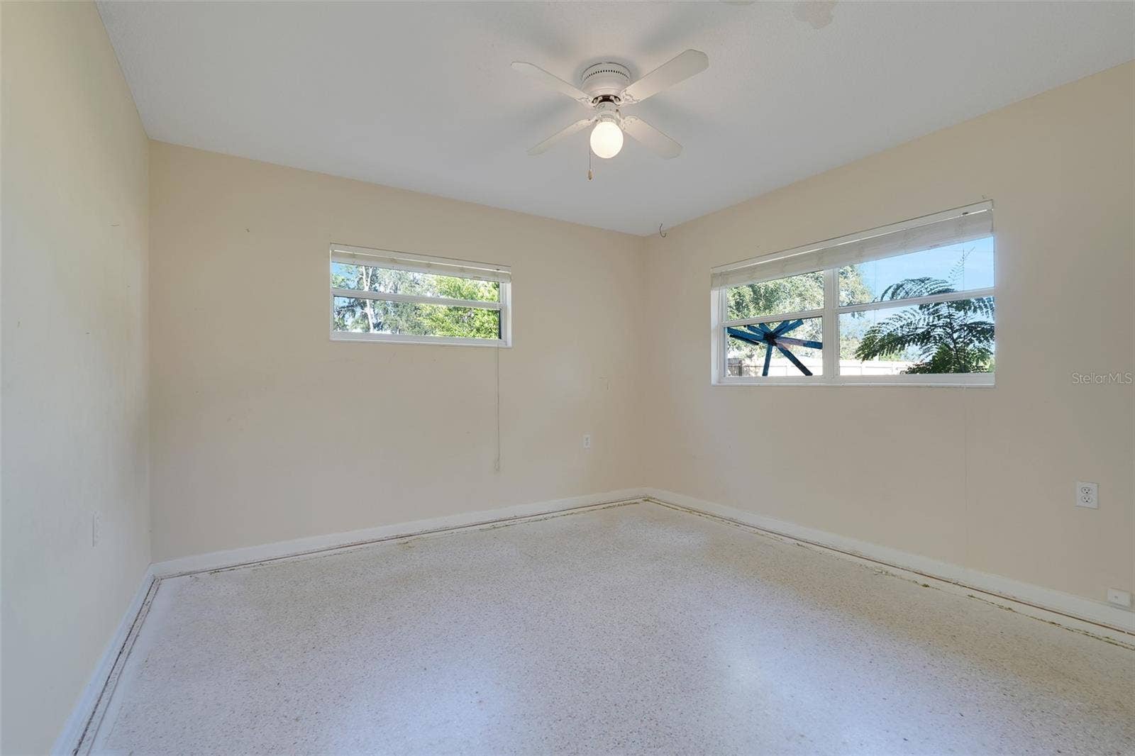 990 LINDEN STREET, Clermont, FL 34711 990 LINDEN STREET, Clermont, FL 34711