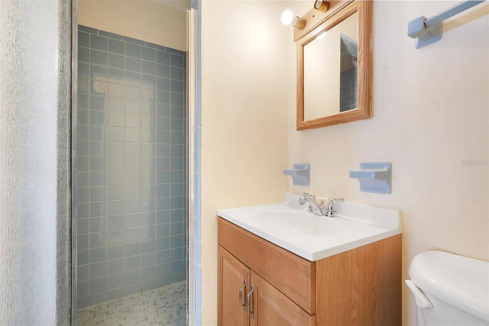 990 LINDEN STREET, Clermont, FL 34711 990 LINDEN STREET, Clermont, FL 34711
