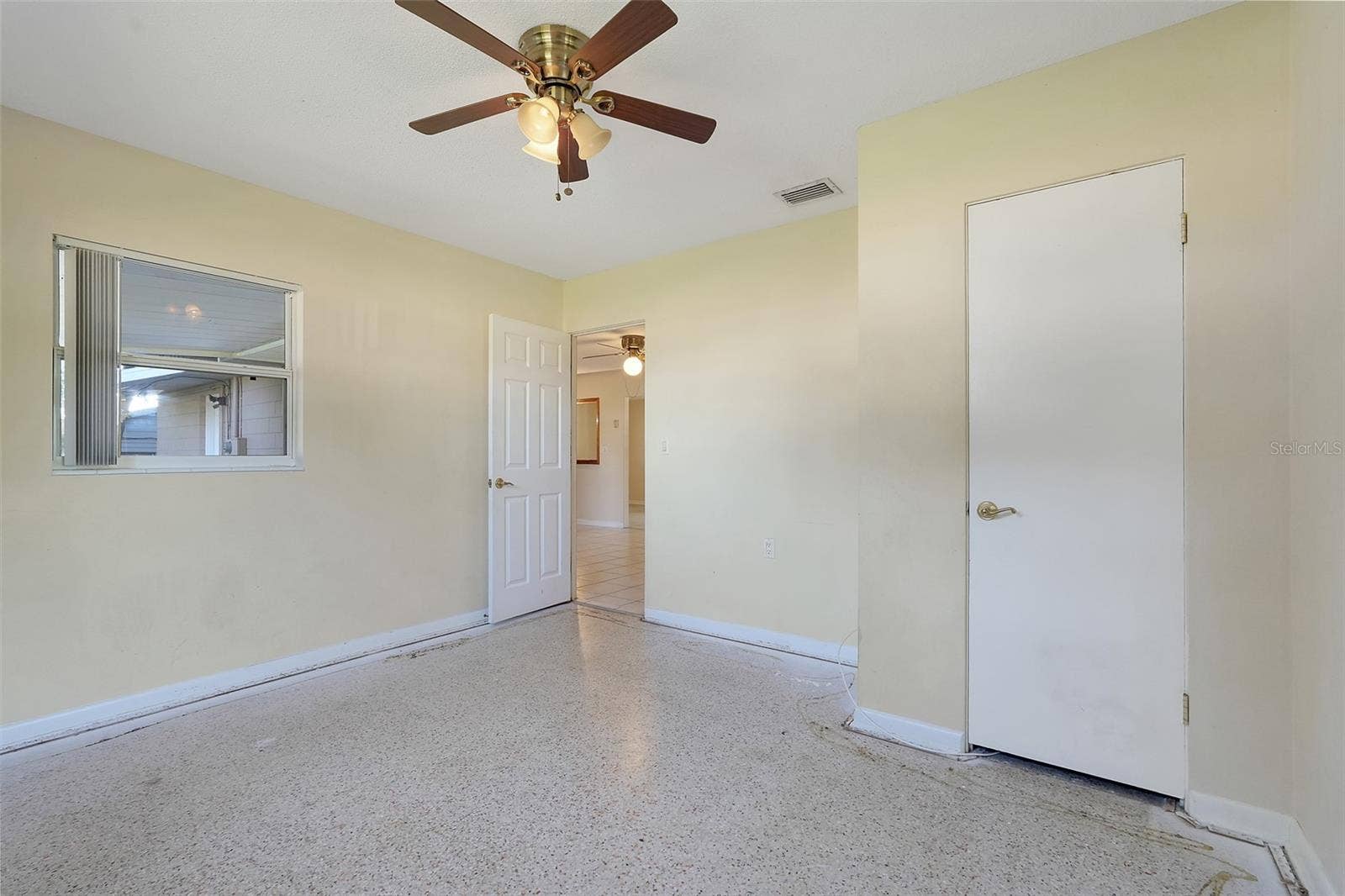 990 LINDEN STREET, Clermont, FL 34711 990 LINDEN STREET, Clermont, FL 34711