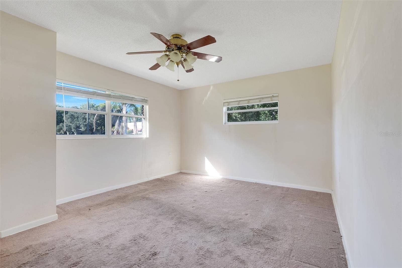 990 LINDEN STREET, Clermont, FL 34711 990 LINDEN STREET, Clermont, FL 34711