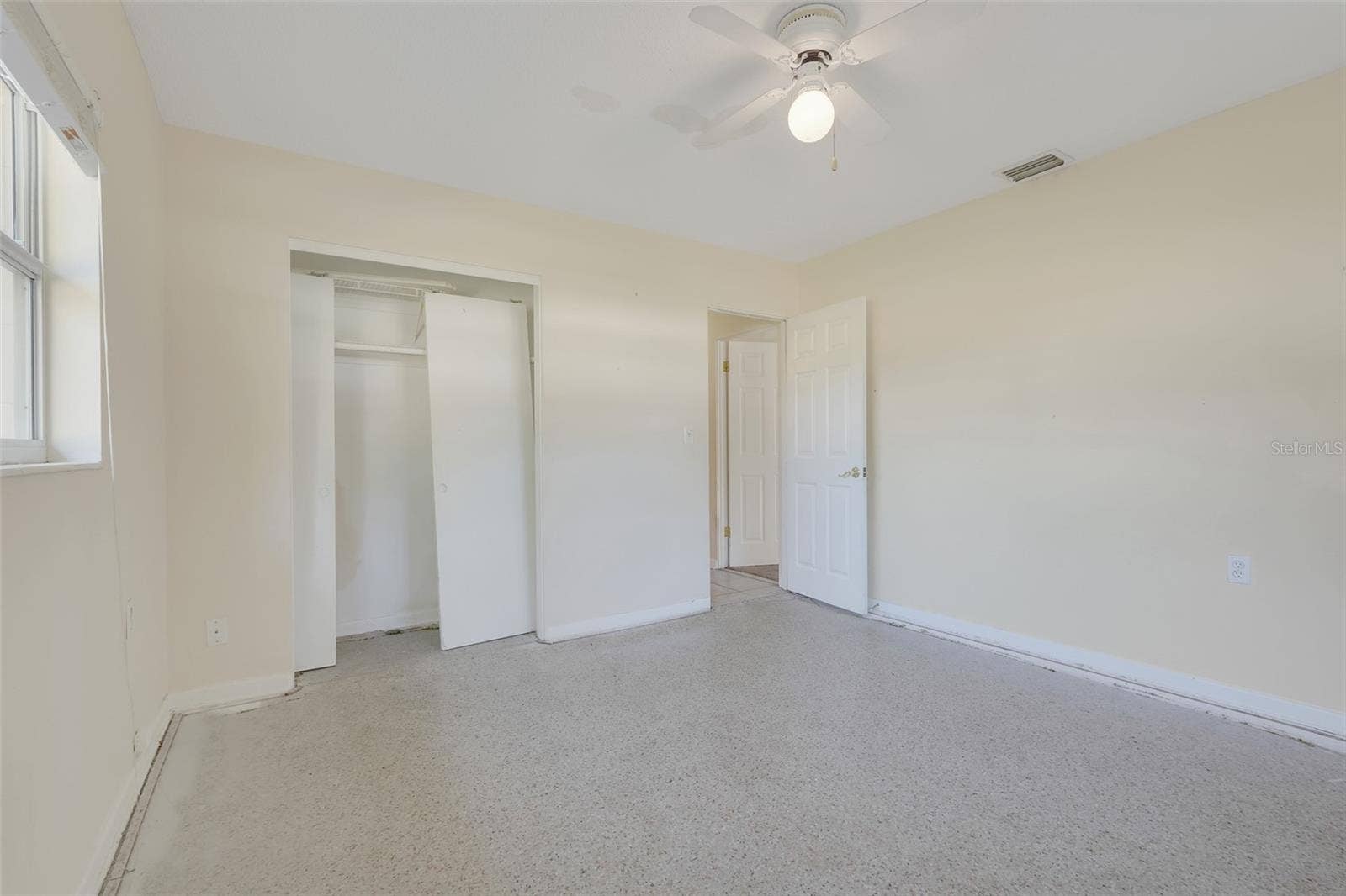 990 LINDEN STREET, Clermont, FL 34711 990 LINDEN STREET, Clermont, FL 34711