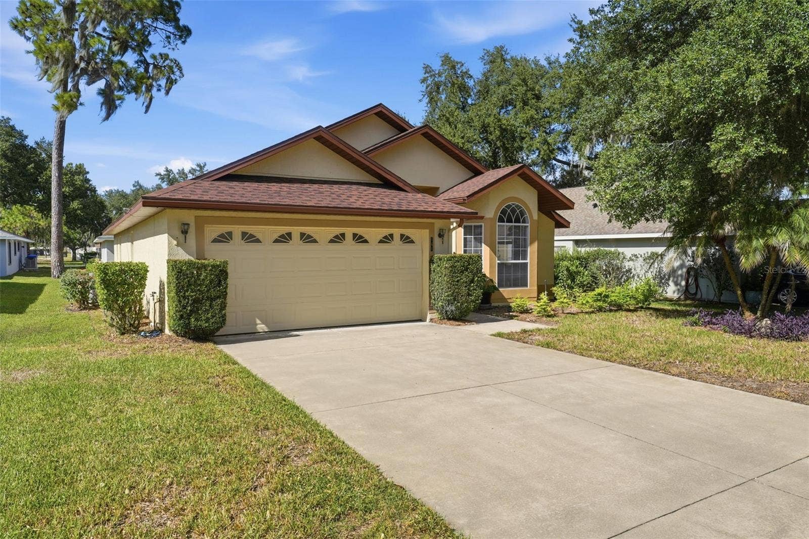 941 VINDALE ROAD, Tavares, FL 32778