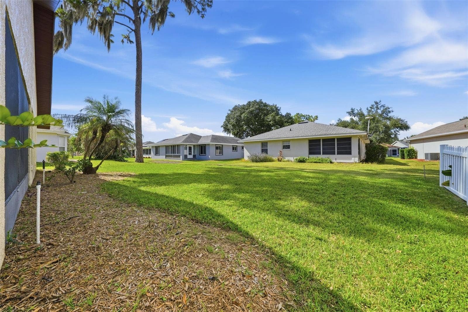 941 VINDALE ROAD, Tavares, FL 32778